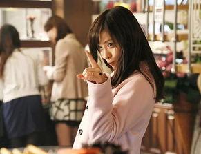 娱乐吃瓜酱刚毕业的大学生,娱乐吃瓜酱的毕业大学生活剪影