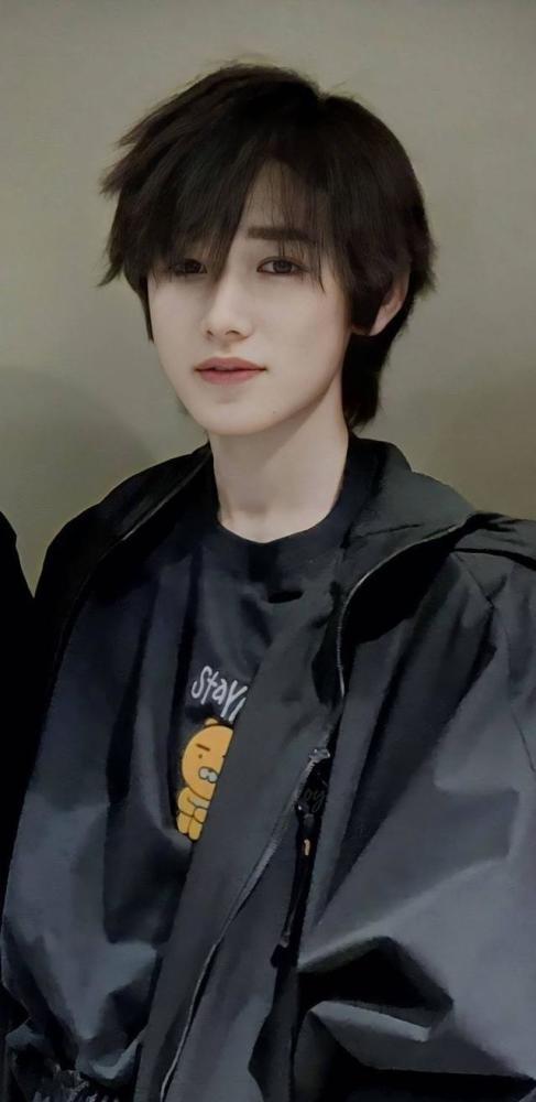 娱乐圈吃瓜爆料宋亚轩是真的吗,宋亚轩真实身份大揭秘